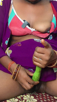 A Lonely Desi Lonely Woman in the Village Is Yearning to Get