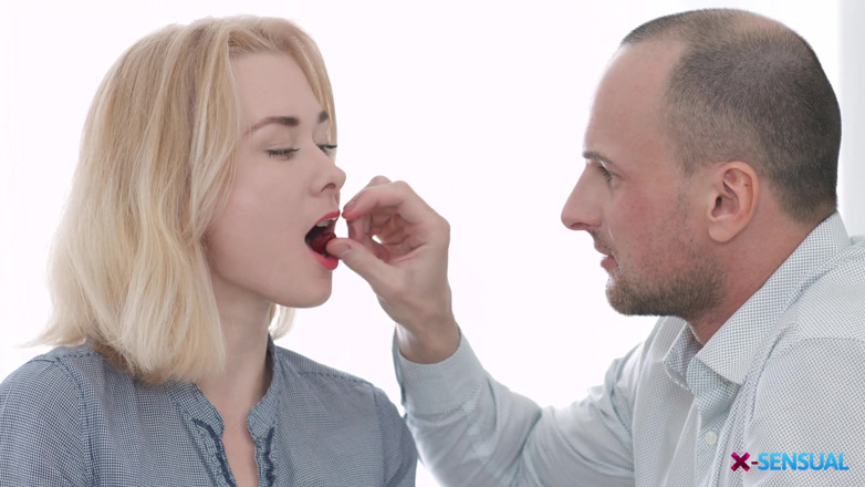 X-Sensual: Warm her up orally and anally