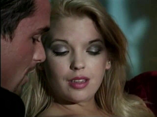 Classic Porn DVDs: Une belle-mère excitée de l'âge d'or baise