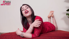 Foot Fetish HD: Sexy červené šaty a sexy nohy