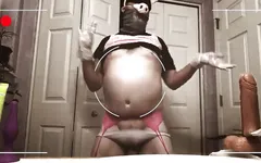 Conoce a la mariquita sorbiendo instrucciones de paja y siente la necesidad de chupar