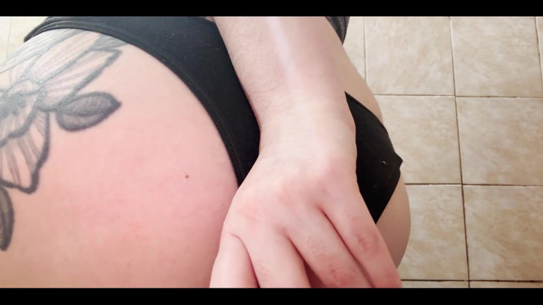 RavenHearth666VIP: Un paquet fantastique de pets avec short, string et nu....