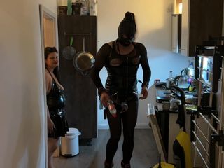 DOMINATRIX6: Фетиш-сессия в лофтах с подчисткой тв-рабыни, часть 1-3