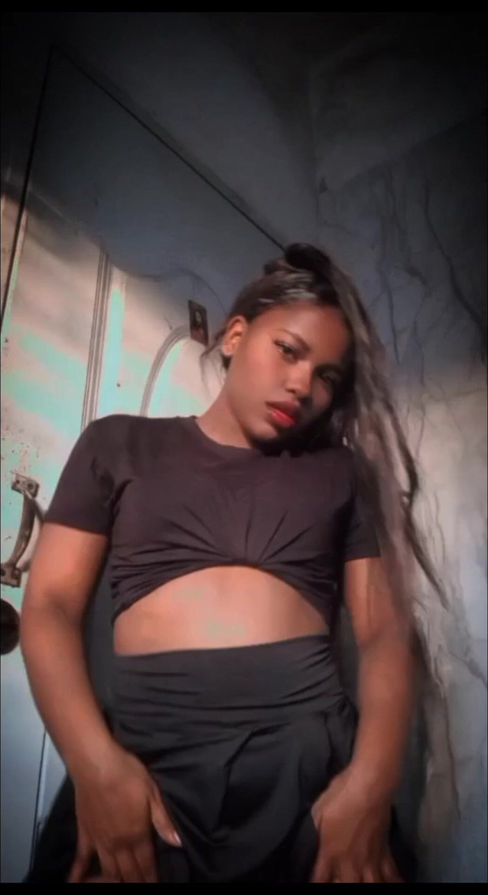 Minayi: यदि आपको मेरी सामग्री पसंद है तो आप मेरे नीले रंग में मेरी तलाश क्यों नहीं करते हैं और आपको अद्भुत चीजें दिखाई देंगी