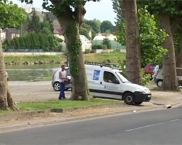 La France a Poil: Prachtige blonde babe met grote tieten wordt hard anaal genomen...