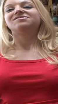 Hollie si sditalina e si vibra la sua stretta