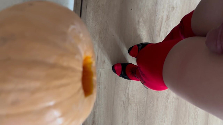 Vlada Brilliant: Selamat Halloween Fucked Pumpkin