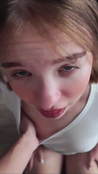 Adult Time - üvey kız kardeş yanlış gözlüğü taktıktan sonra yanlışlıkla üvey erkek kardeşini sikiyor! - Alina Sins