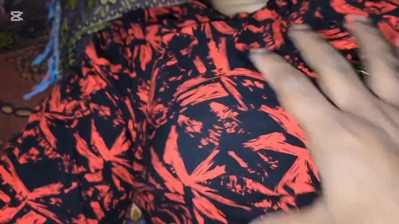 House 3: 핫한 배다른 여동생을 따먹고 섹스