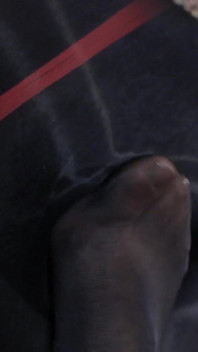 Encasement De Nylon: Paja Sin Piedad, Paja, Trabajando Con El Pie Y Sentando En La Cara Hasta La Locura - Dominatrix Julia