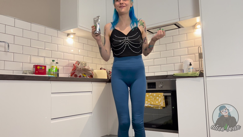 Alice Bean: Wetting Game