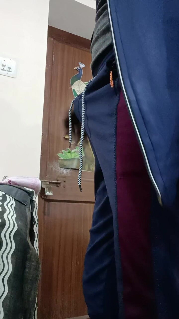 Rajasthani-old-lover: Indian man pokazuje penisa i lubi go