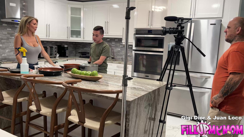 Fill Up My Stepmom: Bts with Gigi Dior Part1