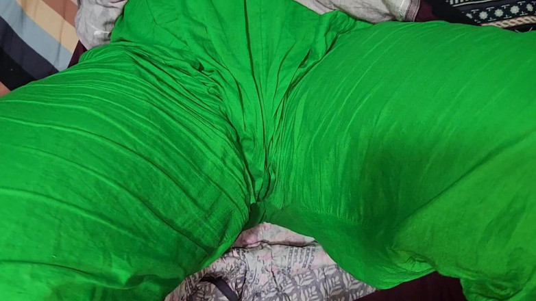 Banglavabi: Desi muslim hijab meia-tia fode buceta apertada bonita tia tia...