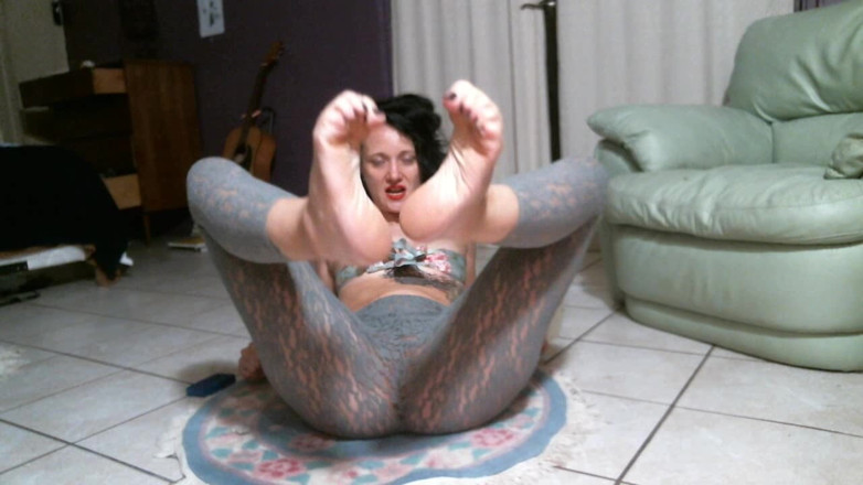 Goddess Vivian Leigh: Footjob dominazione femminile stuzzica e nega