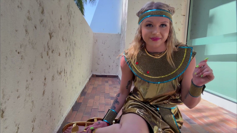 Kink in Time: Juliana dominazione femminile egiziana