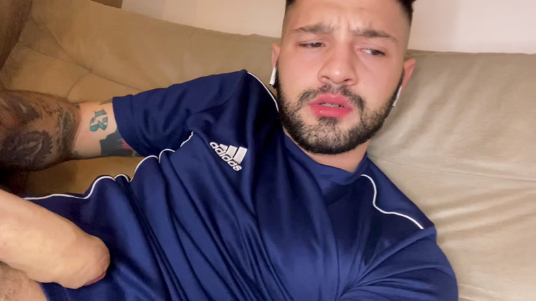 Igor Lucios: Jerking off and Licking My Own Cum After Gym