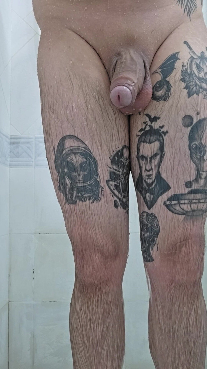 Lkdick8: 胖胖被抓到在淋浴时手淫