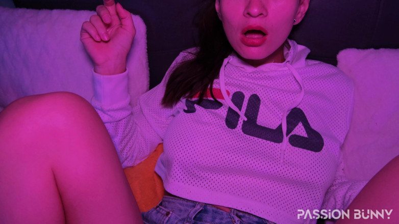 PassionBunny: Neon pov seks anal sama gadis tetangga yang hot banget