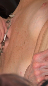 Exame de buceta da magra avó Lotty Blue