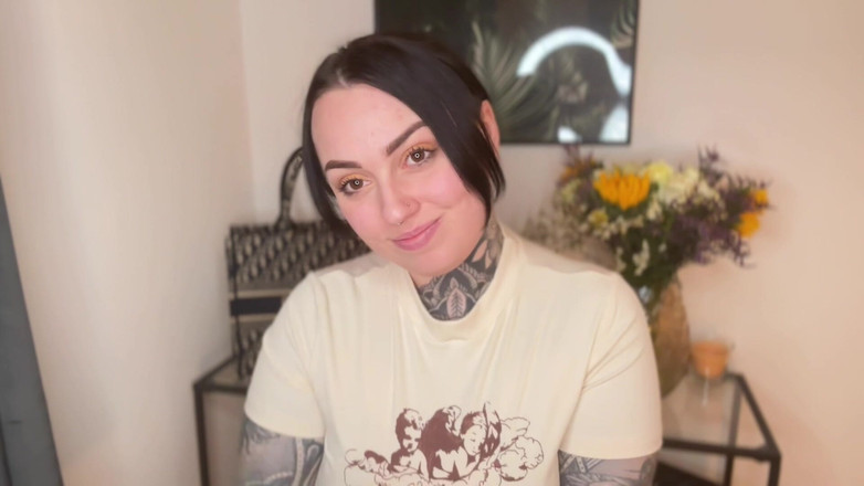 Miss Valentina: 복종하는 남친에게 따먹히다