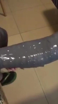 Strângere și legare cu bandă adezivă