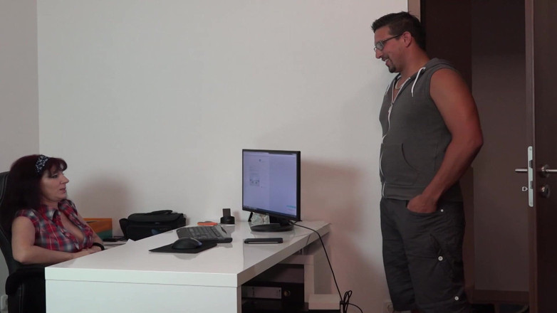 Monde Francais: Kutas ssący francuska dama zostaje zerżnięta i pokryta spermą