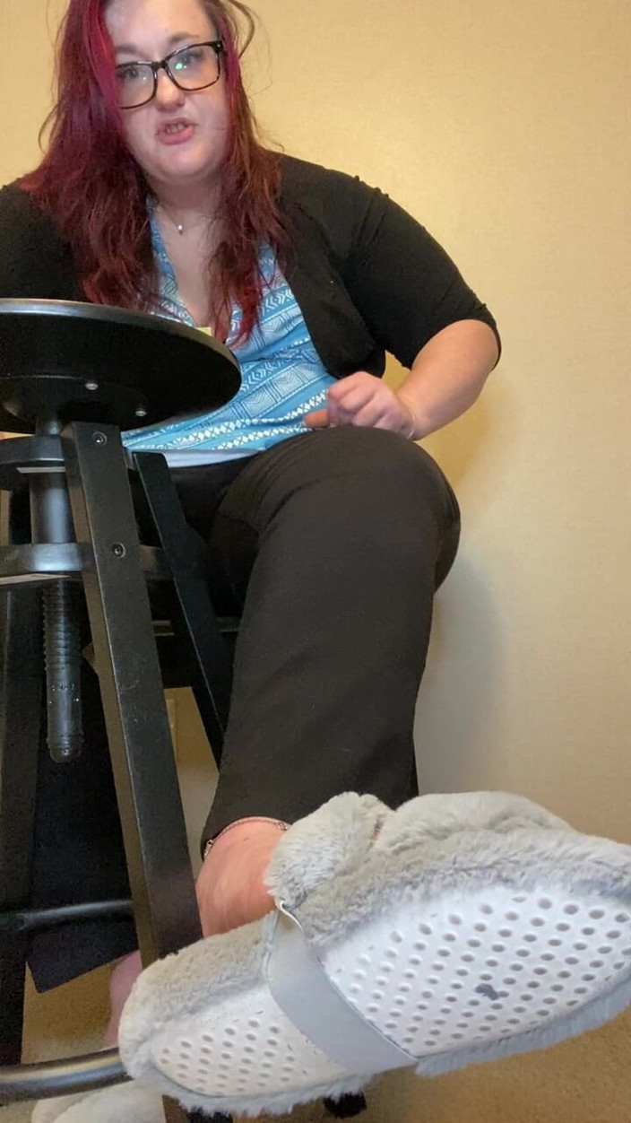 BellaBlast: Slipper Domination: BBW Feet Humiliation as My Footstool
