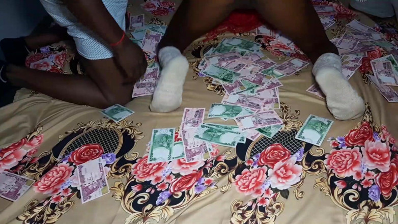 Krissyjoh: Penari telanjang disewa di klub malam oleh bintang porno dan...