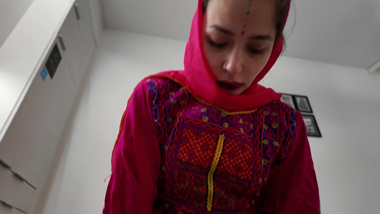 Amateur Homemade Porn: Mijn Afghaanse stiefzus neuken terwijl onze papa niet thuis is
