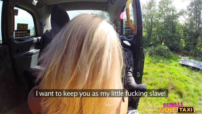 Female Fake Taxi: Teksi palsu wanita - kongkek teksi lesbian panas blonde
