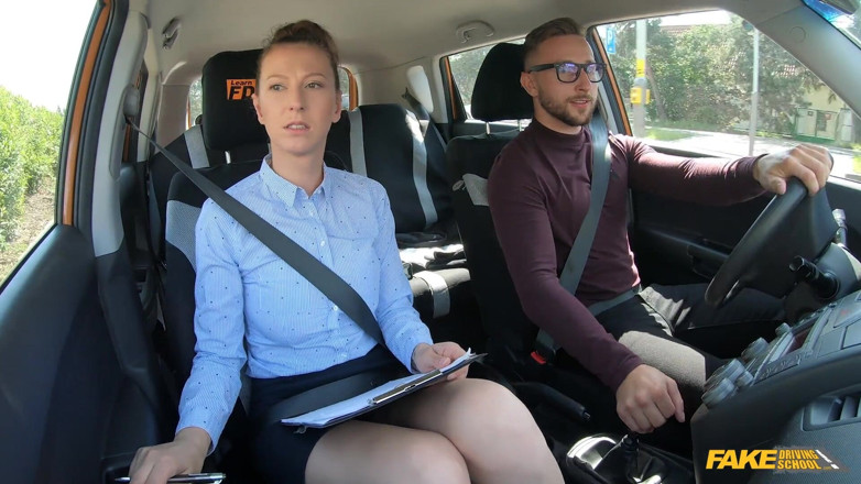 Fake Driving School: Лижи мою киску, чтобы успокоить меня