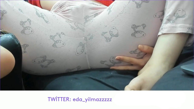 turk_milf_porno: Ik deed mijn benen scheiden - kom neuken - ze zou moeten...