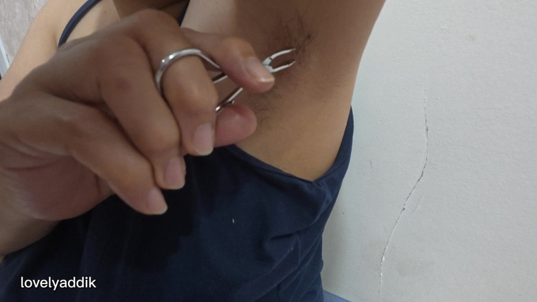 Lovelyaddik: Quitándome el pelo en mi axila