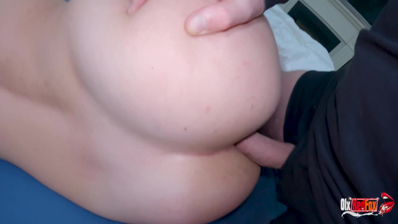 OlxRedFox: MILF macecha s těsným tělem podvádí svého manžela