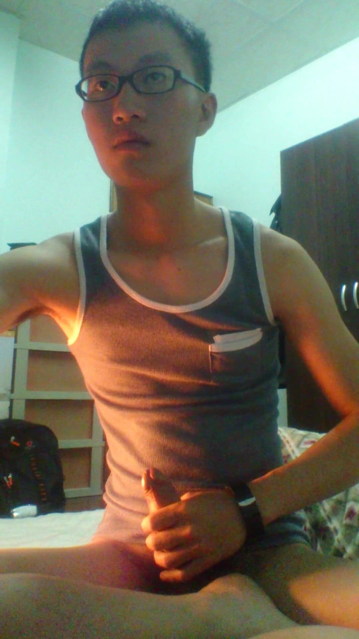 Gaysian fun: Handjob dan pancutan mani di kolej