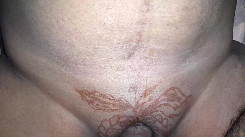 Nukes01: Mehandi se aplica en el coño y follando duro
