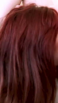 Aksi hot lesbian gadis hot bertato rambut merah yang saling jilat memek dan fingering