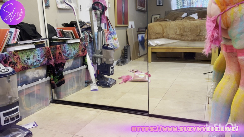 Suzy Wylde: Clowning xung quanh với Suzy Wylde