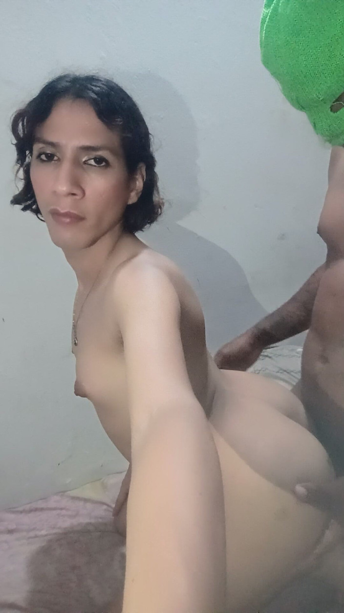 Femboy from Colombia: Diese Haltung muss Erinnerungen wecken