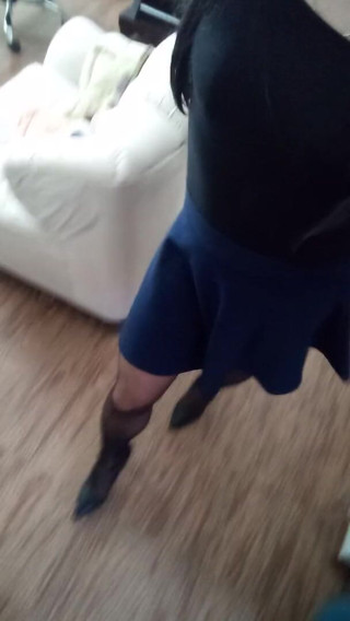 Andrea Travesti Bogota: Shemale walking and touching herself