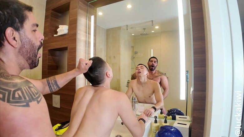 Jov mattos: Handyman in the Room