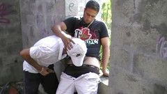 Gaybareback: Dikuasai oleh lelaki lurus di luar rumah