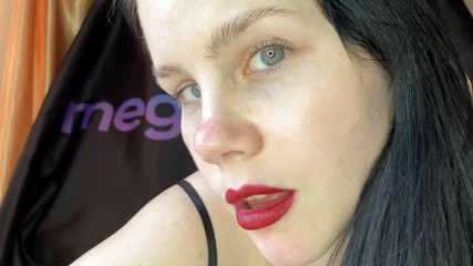 Anna Sky: Anna si cewek raksasa lagi asik close-up