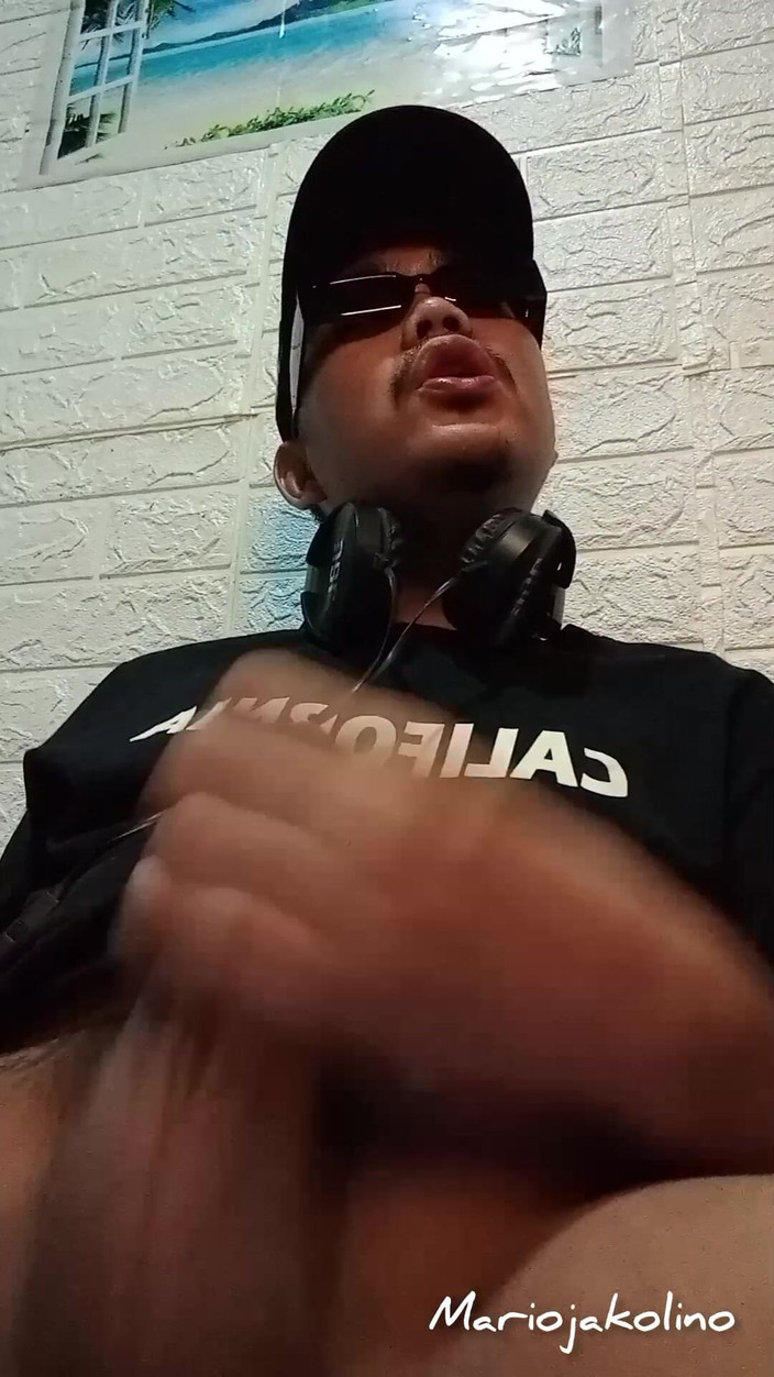 Mariojakolino: Dj masturbuje