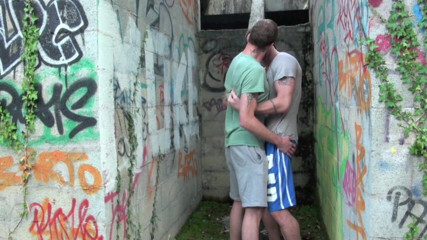 MASCULINE BOYS STUDIO: Jace tyler fucked by guillaume wayne outdoor