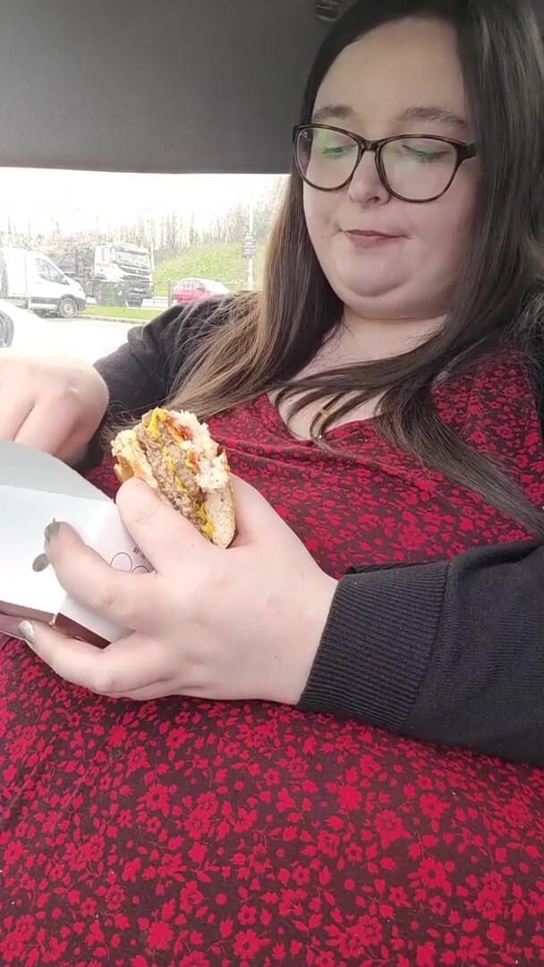 SSBBWLadyBrads: Mai multă umplutură pentru iubitori