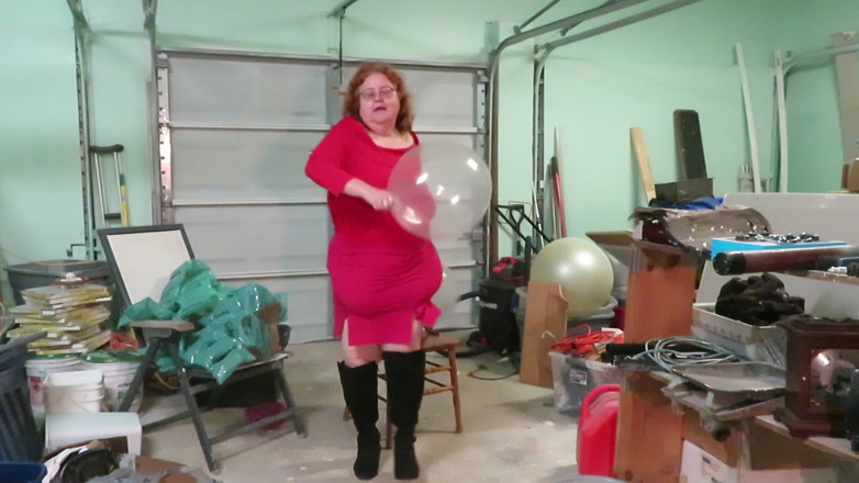 BBW nurse Vicki adventures with friends: Mein fetter arsch knallt riesige klare ballons