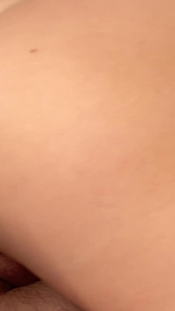 유혹의 뒤를 쳐다본다