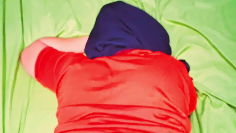 Pasutri indo: 美しいヒジャブの少女、いたずらな生徒、いたずらな教師と共に膣に精子が入っている